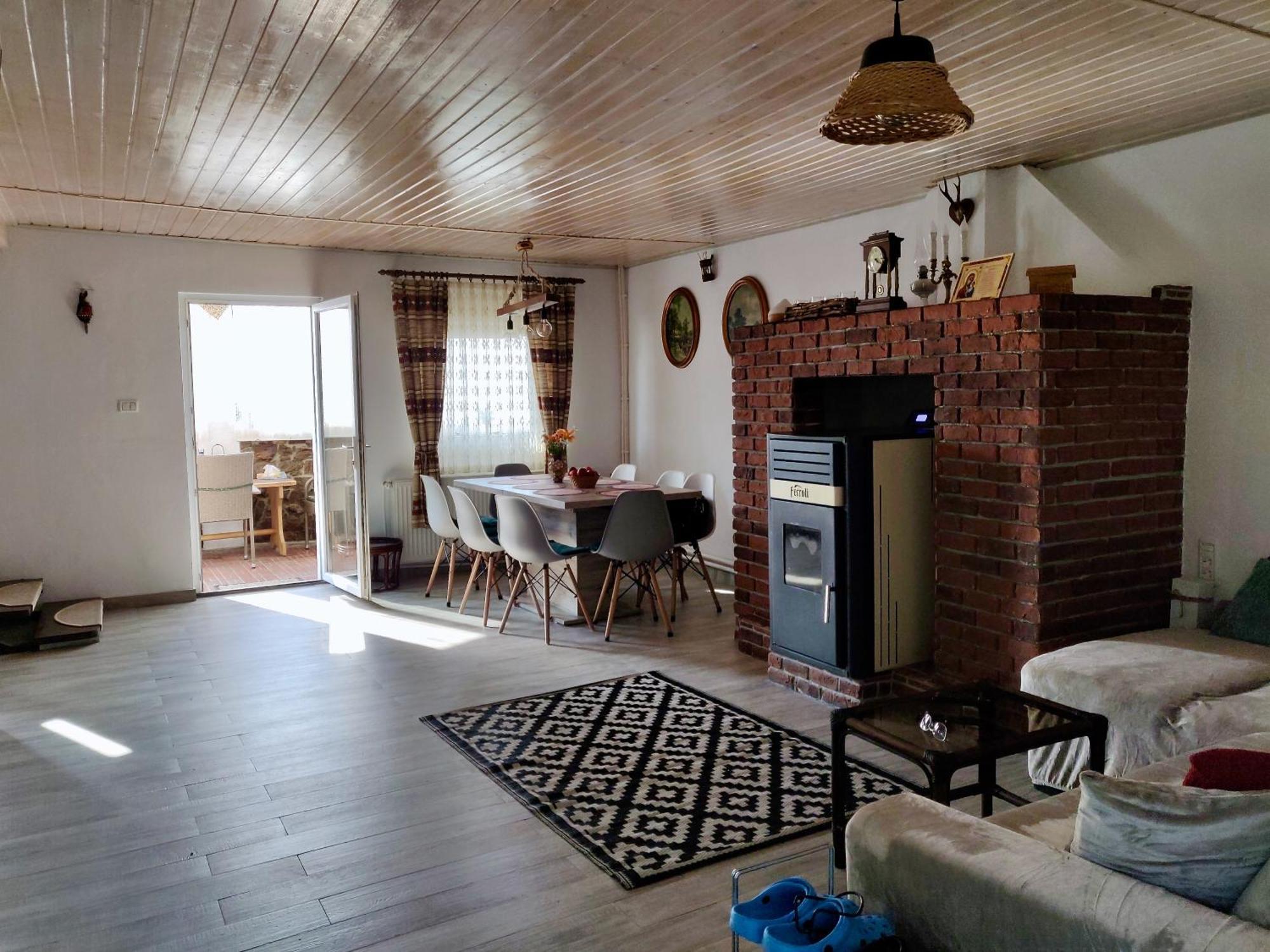 Holiday House Văliug מראה חיצוני תמונה