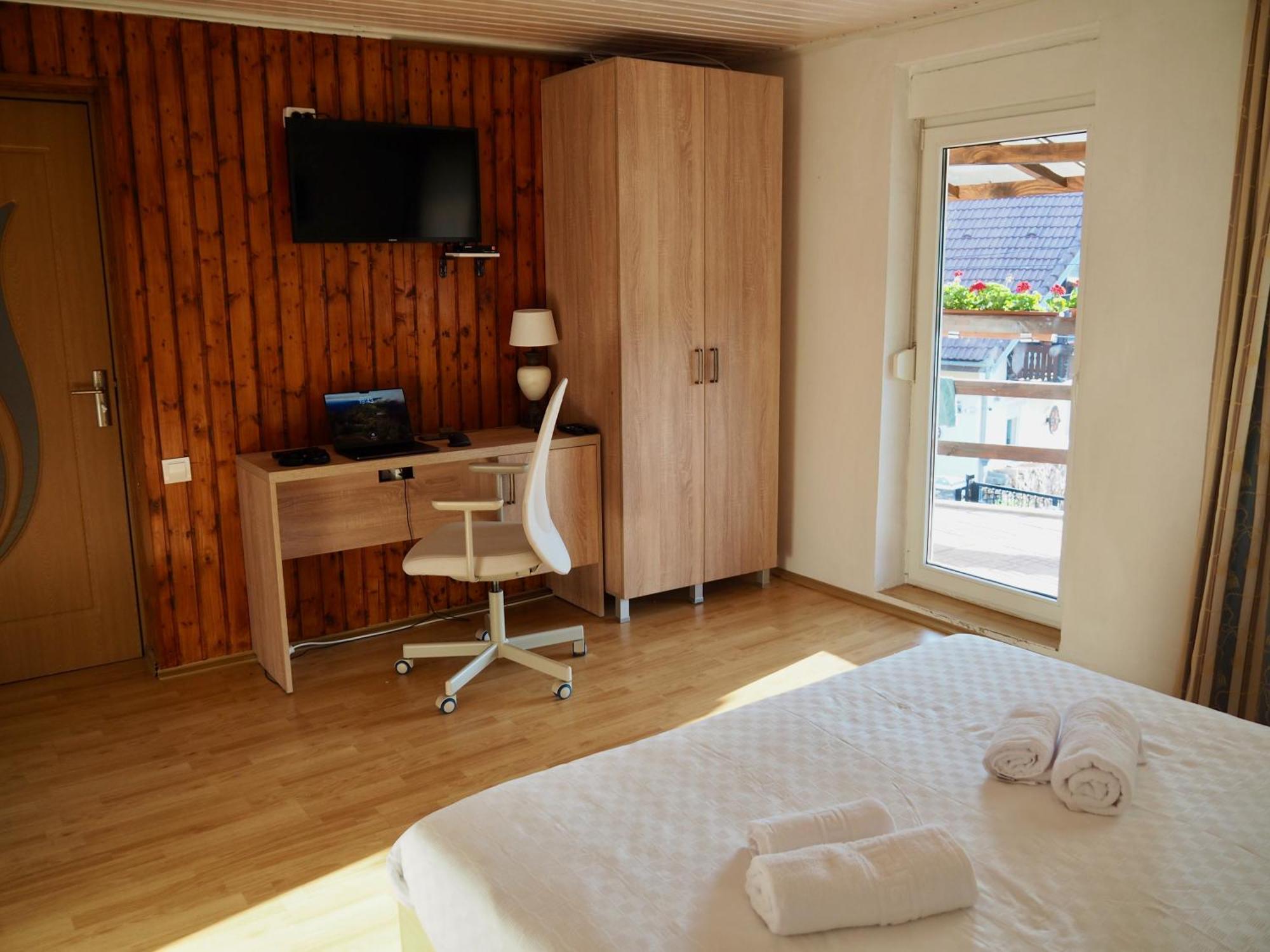 Holiday House Văliug מראה חיצוני תמונה